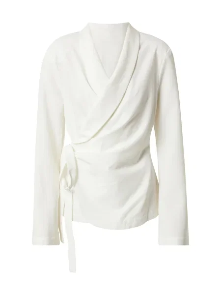 RÆRE by Lorena Rae Blejzer Laila' bijela