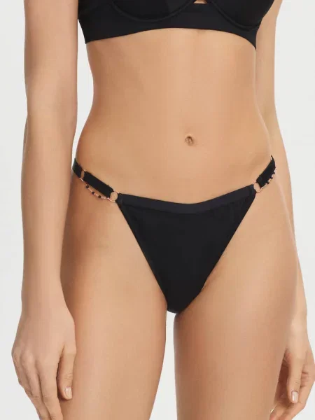 Женские трусики стринг чорні