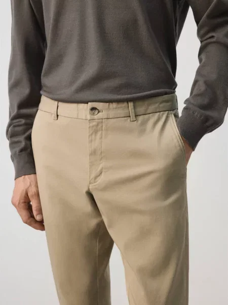 Spodnie chinosy Barna slim fit z diagonalu Mężczyzna 44 MANGO MAN beżowy