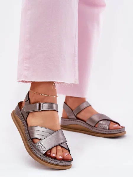 Usnjene sandali Maciejka s platformo siva