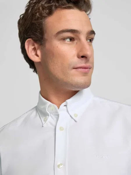 Koszula biznesowa o kroju z kołnierzykiem typu button down model ‘Roan’ biała