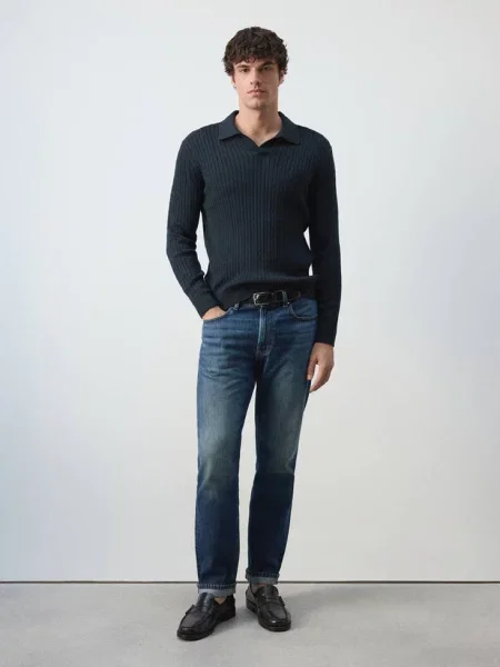 Sweter polo z dzianiny z mieszanki bawełny i lyocellu z warkoczowym splotem Mężczyzna XXL MANGO MAN granatowy