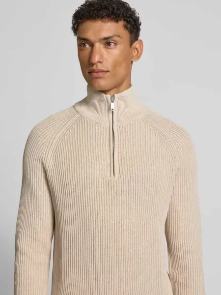 Sweter Mcneal