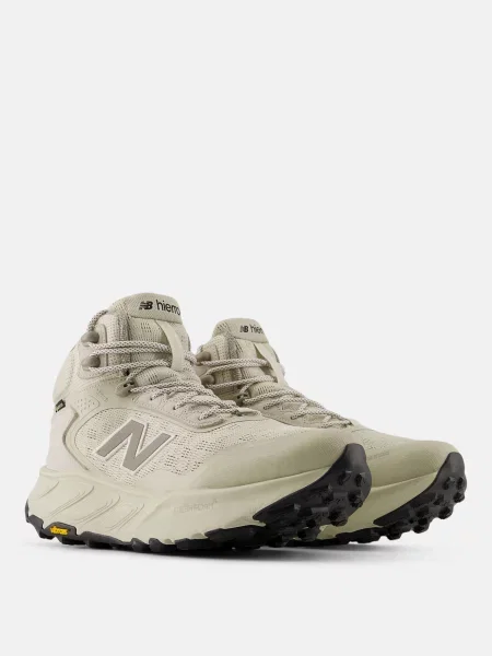 Кроссовки New Balance бежевые