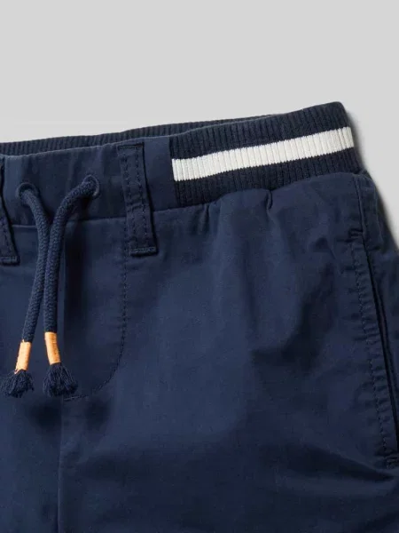 Szorty dresowe o kroju regular fit z mieszanki bawełny S.oliver Red Label granatowe
