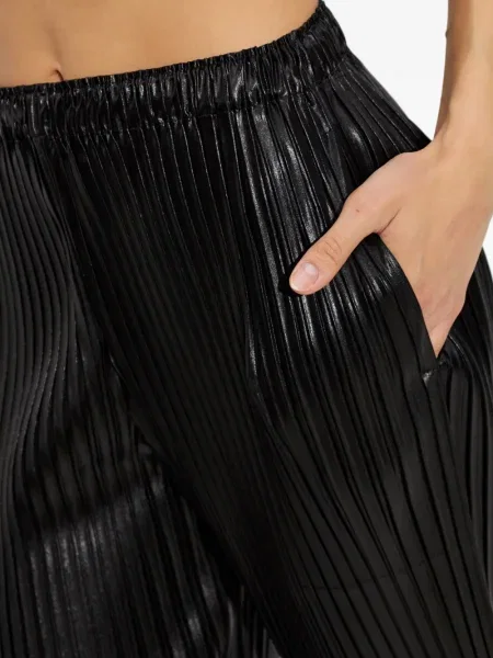 Pantaloni Issey Miyake plisate negru