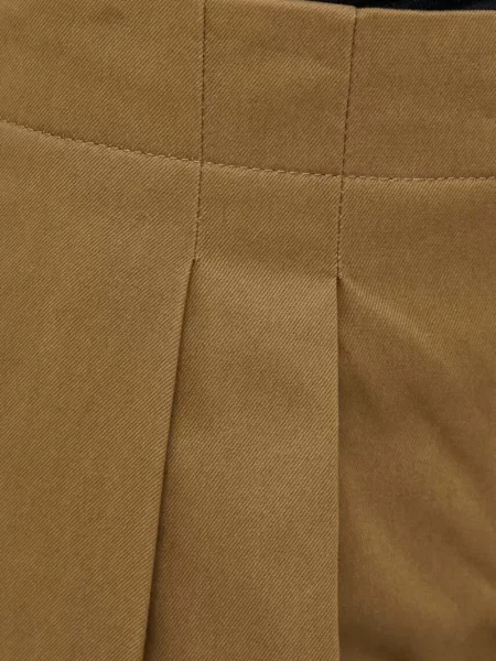 Pantaloni Lovechild plisate maro
