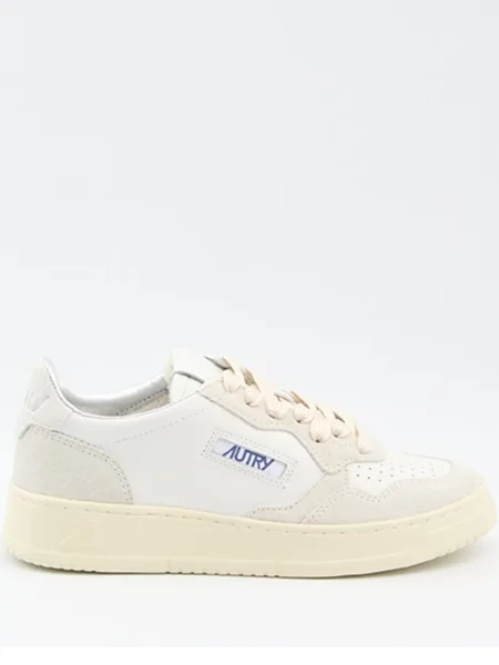 Sneakerși Autry cu șireturi din dantelă alb