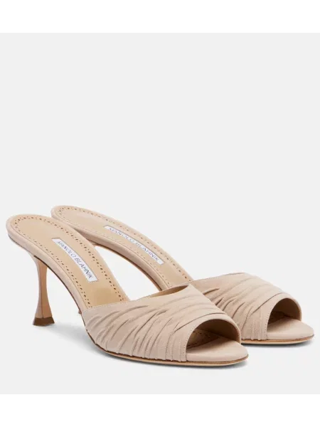 Papuci tip mules Manolo Blahnik din piele de căprioară bej