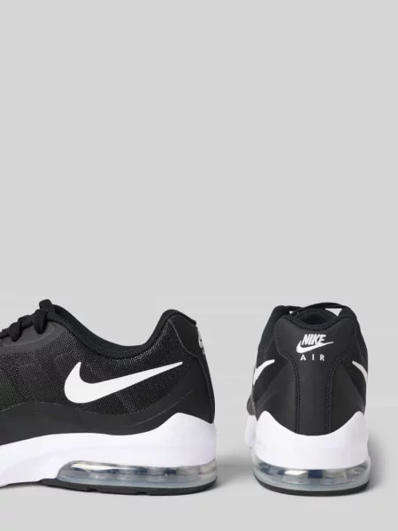 Sneakersy z nadruk z logo model Air Max Invigor' Nike czarne