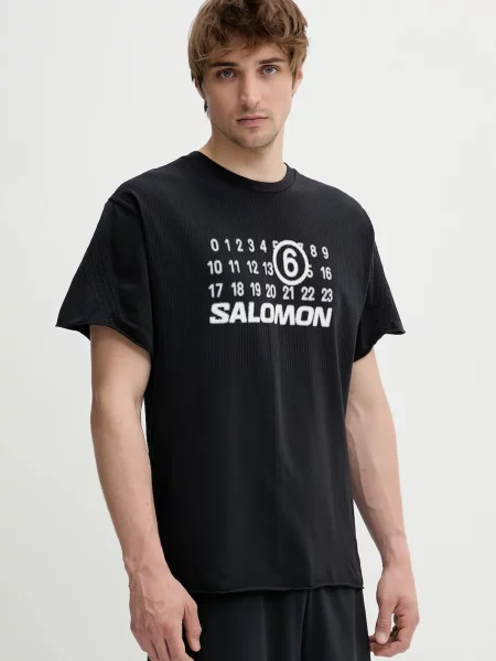 Тениска Maison Margiela x Salomon с принт черно