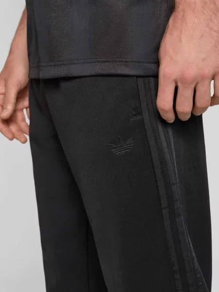 Spodnie dresowe o prostym kroju z elastycznym pasem Adidas Originals czarne