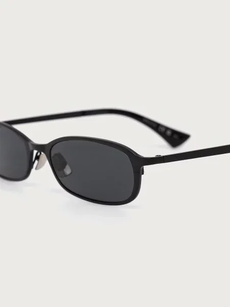 Солнцезащитные очки Saint Laurent