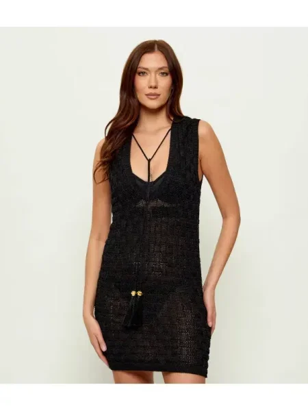 Elisabetta Franchi De in rochie negru
