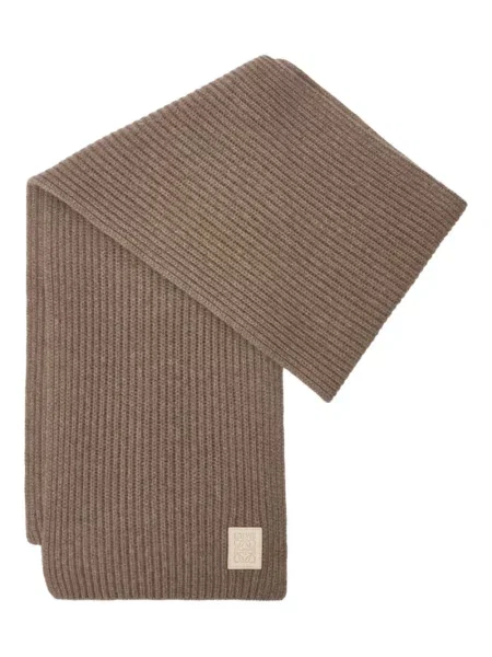 Fular Loewe