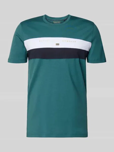 T-shirt o kroju regular fit z okrągłym dekoltem Christian Berg Men zielona