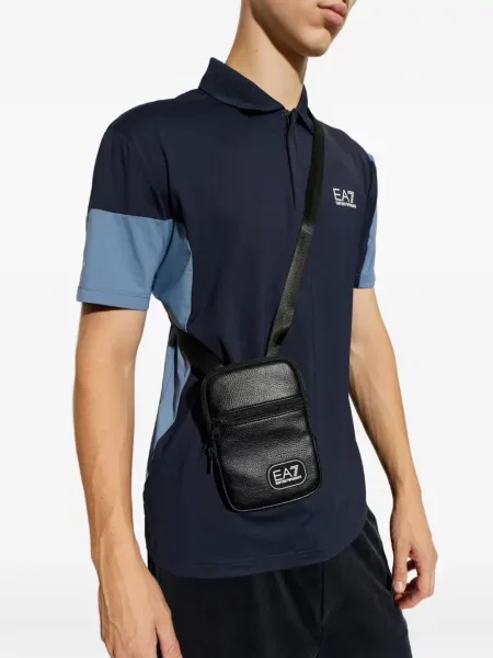 Crossbody taška Ea7 Emporio Armani s autogramem černá