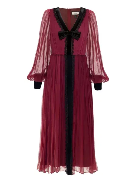 Rochie midi Nissa din dantelă până la genunchi de costum roșu