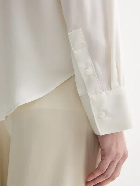 Calvin Klein ing bézs