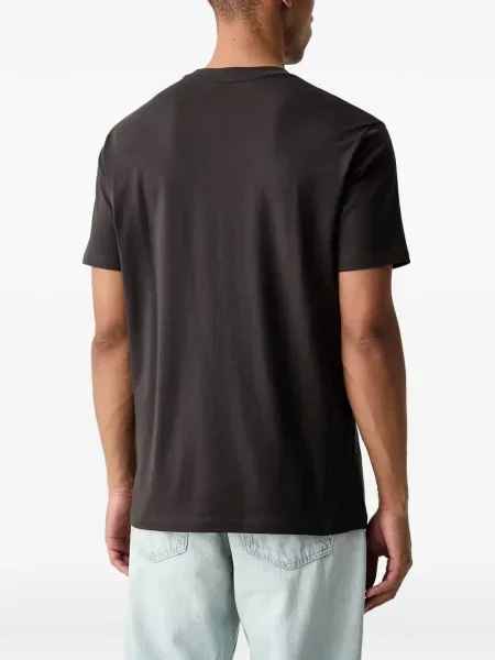 Scurt tricou Armani Exchange cu autograf maro