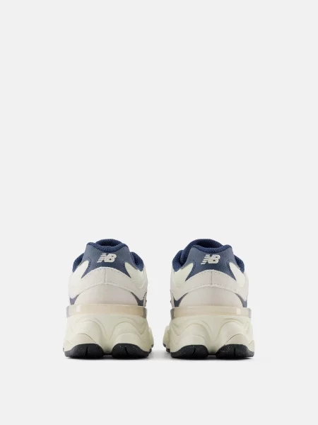 Дитячі кросівки New Balance 990 бежеві