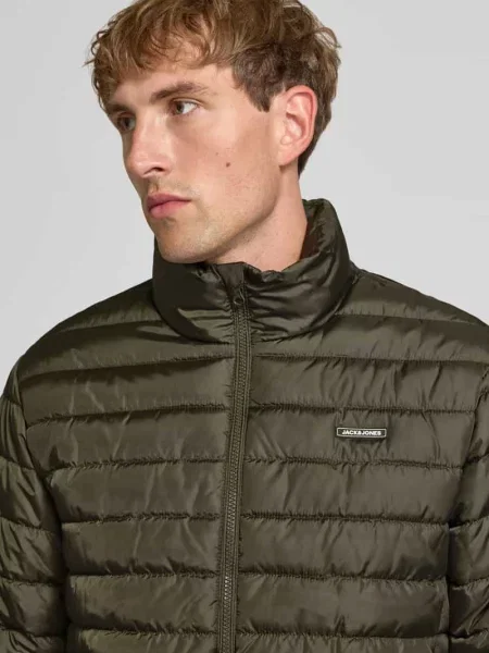 Kurtka z naszywką z logo model ELVIS' Jack & Jones oliwkowa