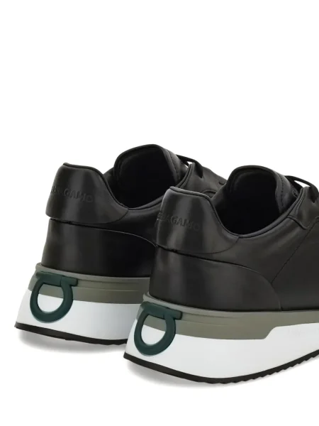 Sneakerși Ferragamo cu șireturi din piele negru
