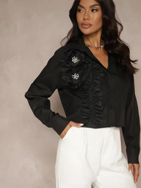 Koszula z Aplikacjami w Kształcie Kwiatów z Cyrkoniami i Falbanką Loralei czarna