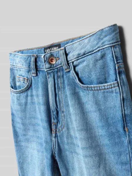 Szorty o kroju straight fit z naszywką z logo Cars Jeans niebieskie