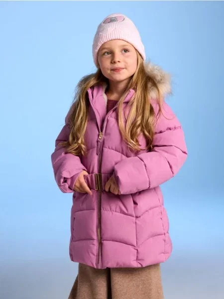 Sinsay Dlouhá puffer bunda s kožešinovým lemem na kapuci růžová