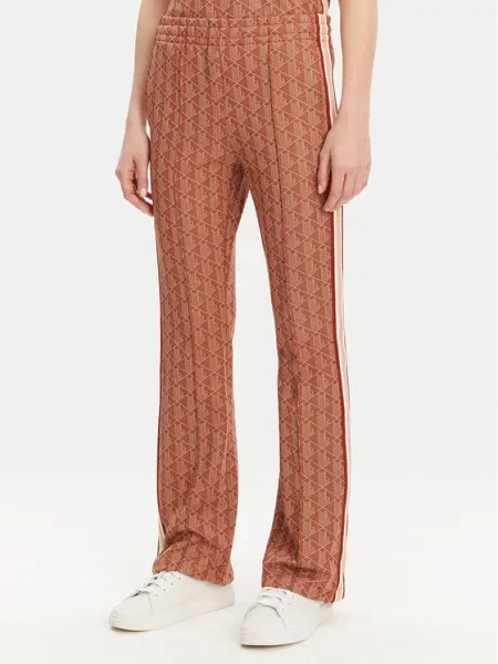 Спортивные штаны Lacoste