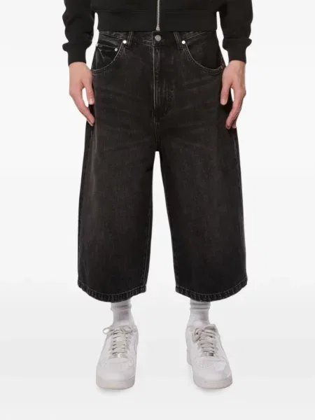 Pantaloni scurți din denim Llc negru