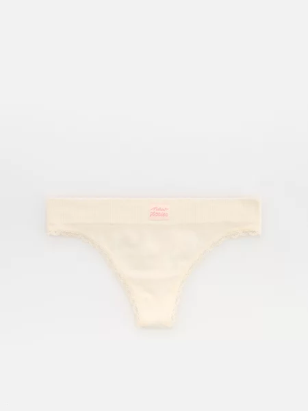 Кружевные стринги Reserved