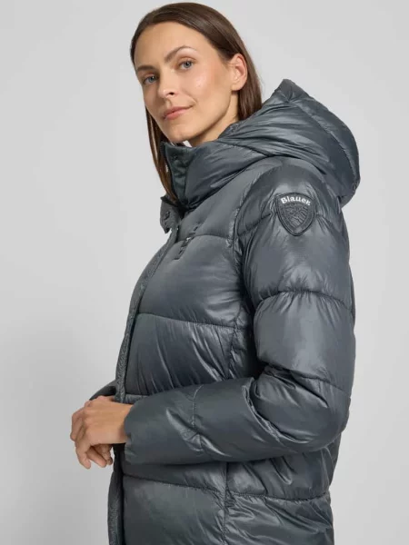 Płaszcz pikowany o kroju regular fit z detalem z logo model „BELLEVUE” Blauer