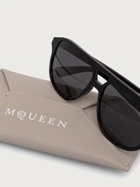 Солнцезащитные очки Alexander Mcqueen