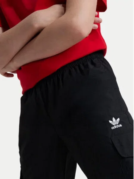 Teplákové kalhoty adidas černé