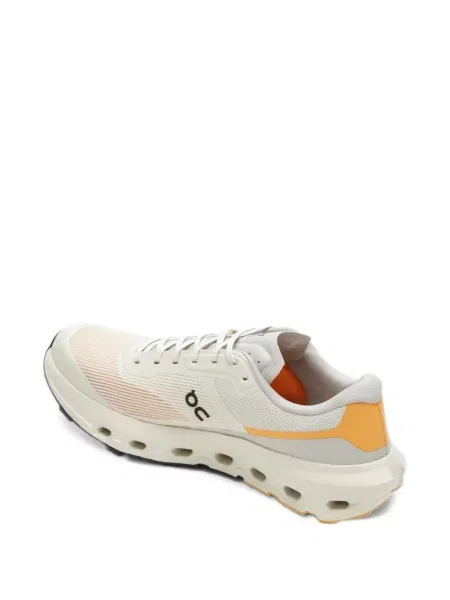 Sneaker On