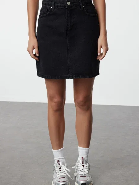 Denim krilo Trendyol z visokim pasom črna