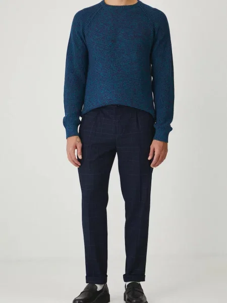 Панталон Medicine тъмносиньо с кройка по тялото черно