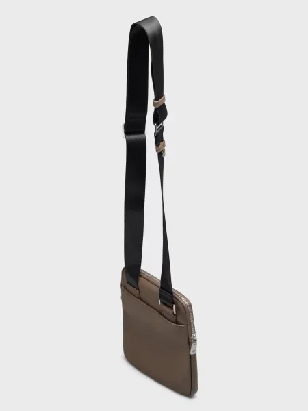Сумка Guess коричнева