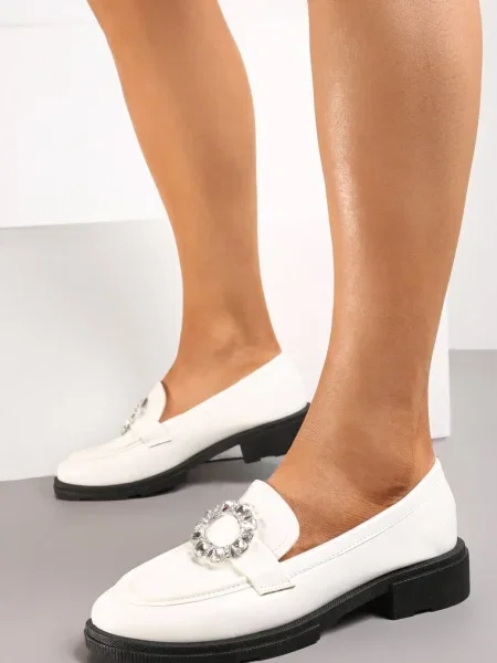 Mocasini Albi cu Talpă Plată cu Cusături și Cataramă cu Pietre Tarinni alb
