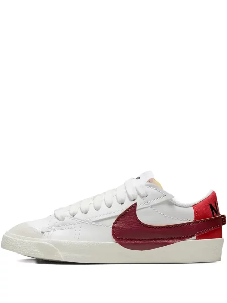 Sneakerși Nike Blazer cu platformă alb