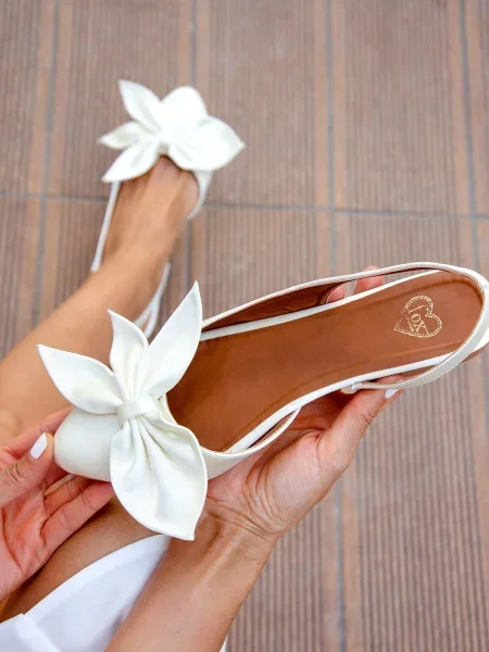 Балеринки Fox Shoes бяло