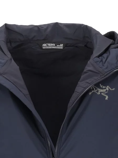 Geacă Arc'teryx cu glugă albastru