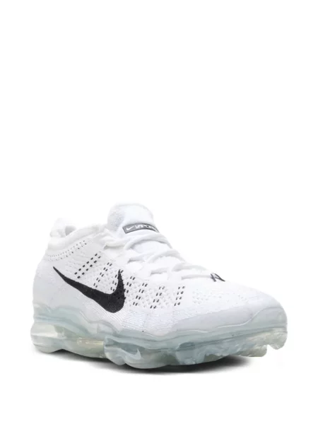 Dlouhé kraťasy Nike s kapucí s potiskem černé