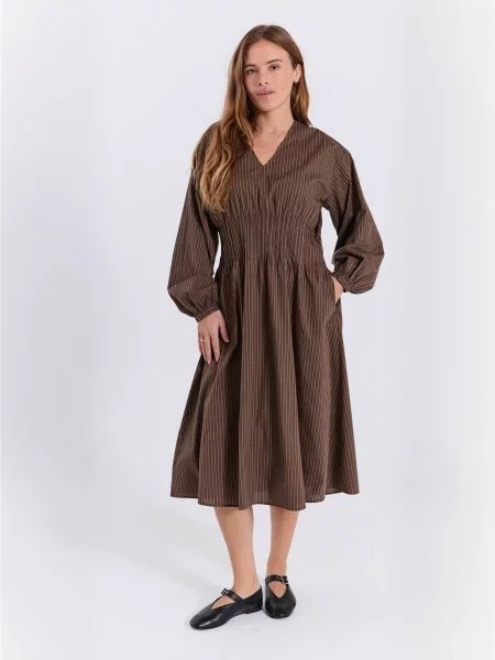 NORR Rochie Augusta închis maro