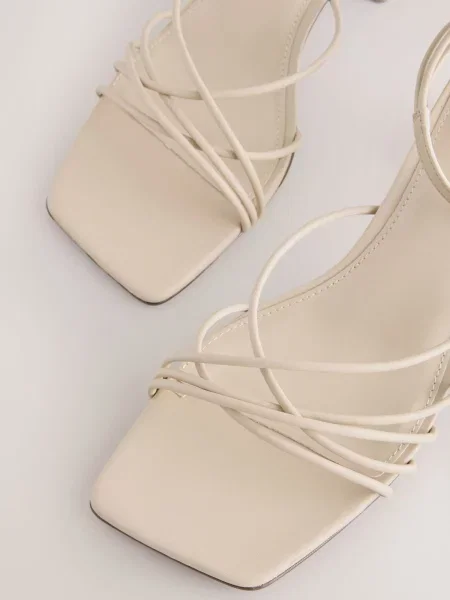 Next Remienkové sandále Forever Comfort krémová