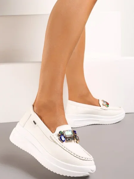 Mocasini Albi cu Talpă Groasă și Aplicații Strălucitoare Quinnmarie alb