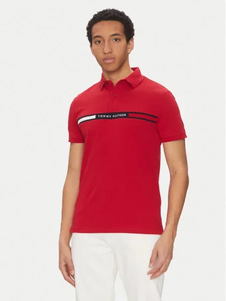 Тениска с яка Tommy Hilfiger с апликация червено