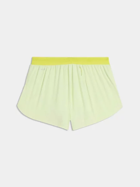Спортивные шорты Puma зеленые